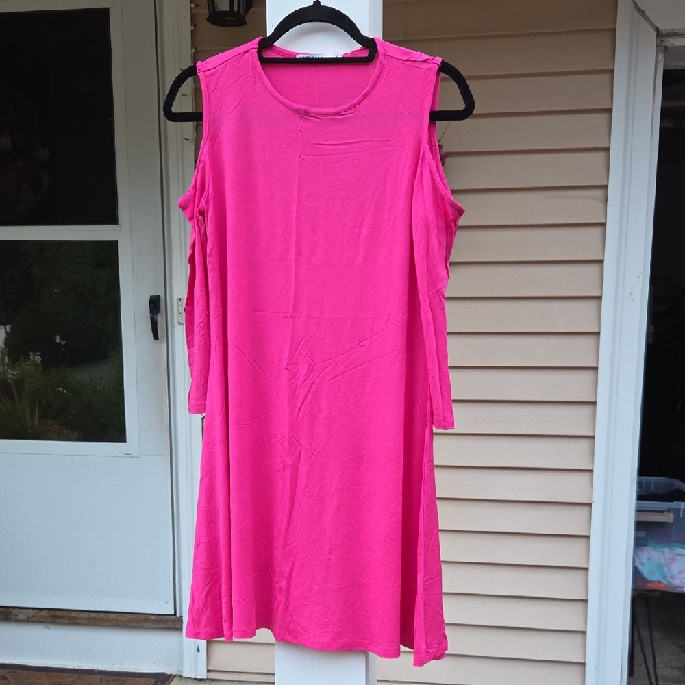 NWT Rebdolls Cold Shoulder Swing Dress
